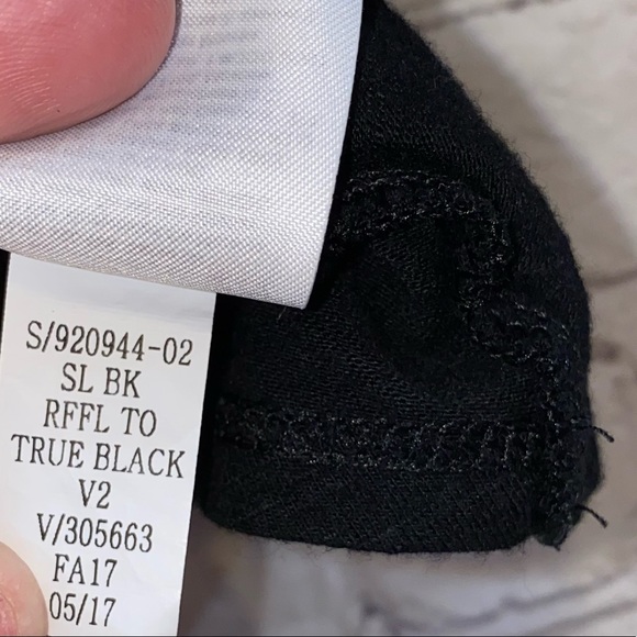 🇺🇸 Gap True Black Sleeveless Ruffle Back Top - Picture 8 of 9